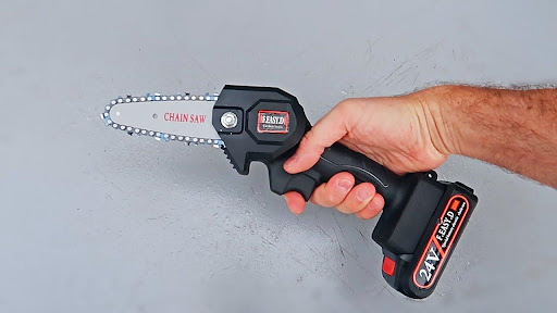 Mini chainsaw- An effective Cutting Tool